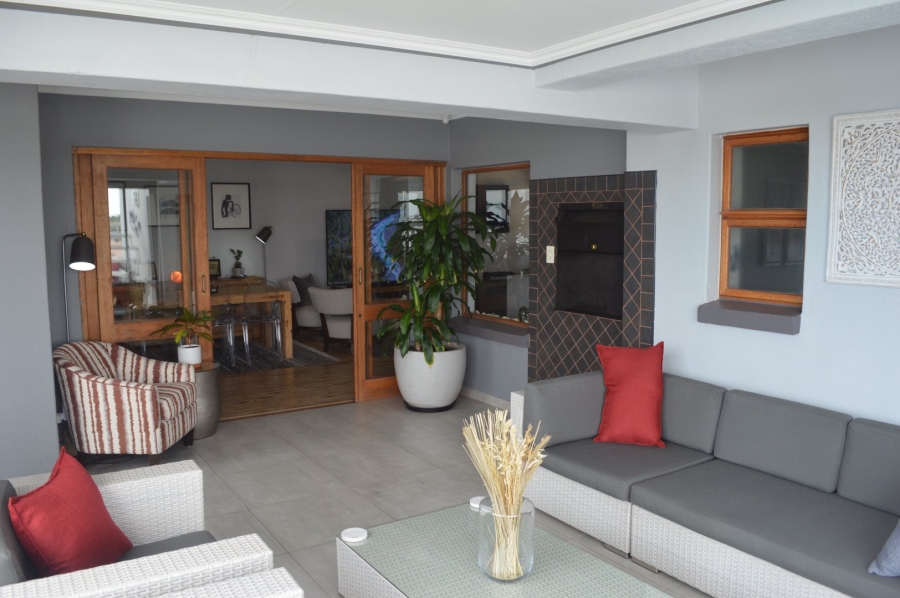 4 Bedroom Property for Sale in Wilkoppies North West